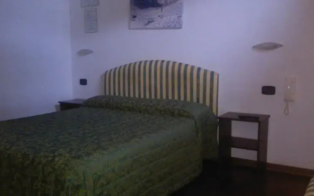 Petit Meuble