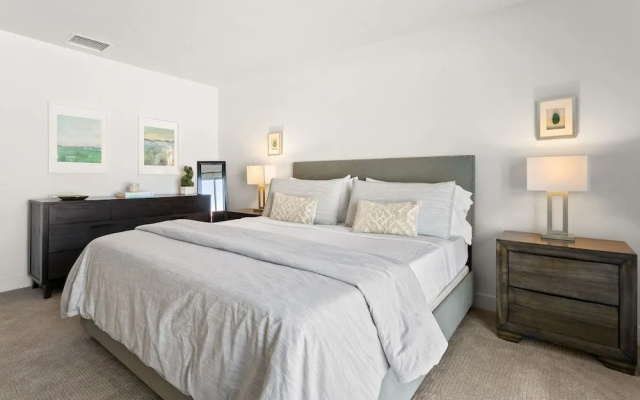 Palm Springs Life 3 Bedroom Home by RedAwning