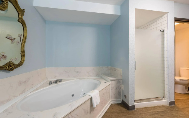 Quality Inn & Suites Manitou Springs at Pikes Peak