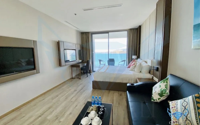 Crystali Panorama