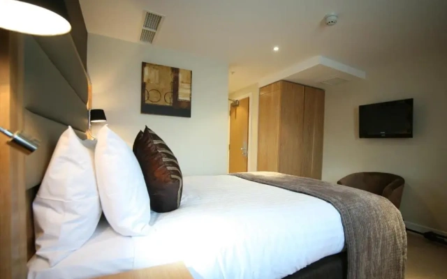 Lord Jim Hotel