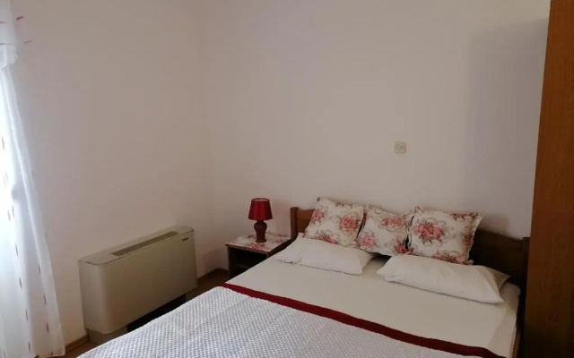 Apartment 7, First Floor