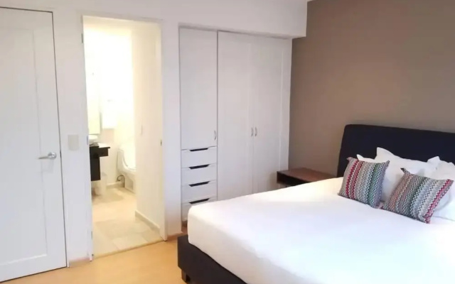 Amazing City Views in Big Apartment With Amenities