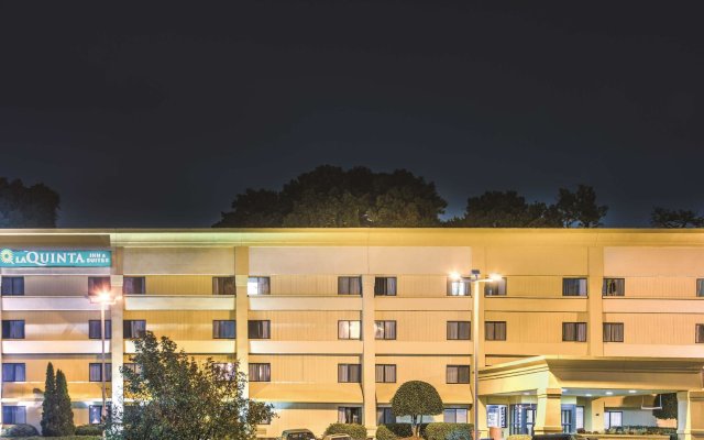 La Quinta Inn & Suites Atlanta/Roswell 2