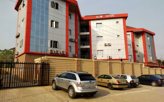 Alim Royal Hotel And Suite