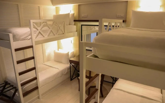 Mella Hotel Manila near NAIA Airport