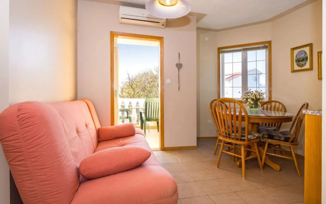Beachfront Apartment Mareo 3