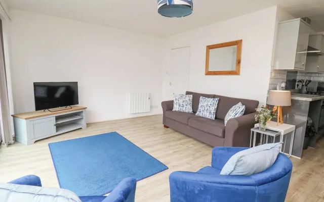 28 Coedrath Park