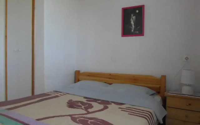 Bozelia Apartments