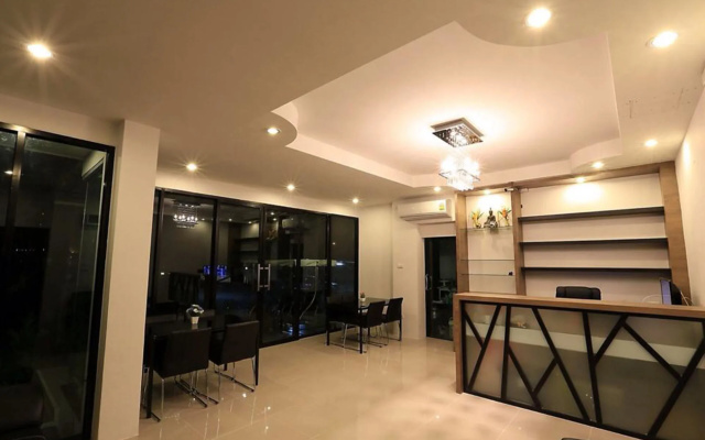 Somsamai Style Apartment