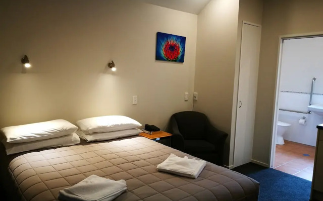 239 on Lincoln Motel