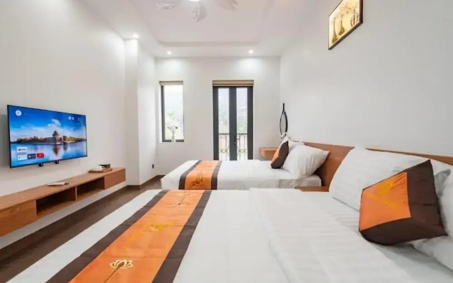 Agarwood Hotel