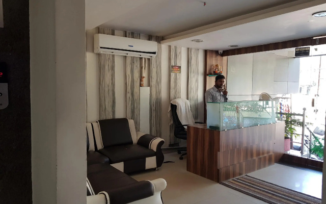 OYO 10745 Hotel Tuli's