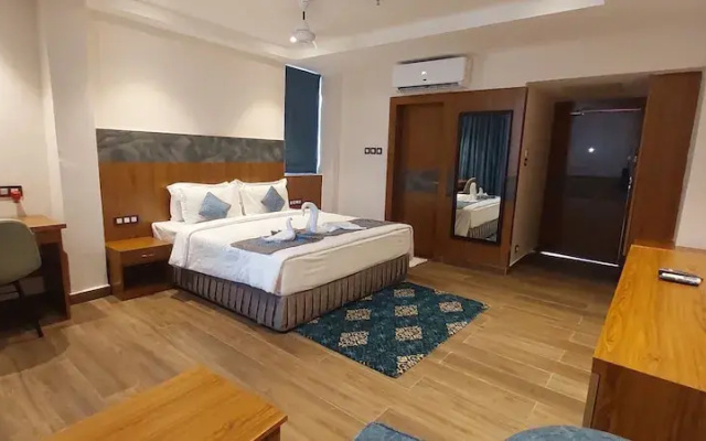 Pipul Padmaja Beach Inn