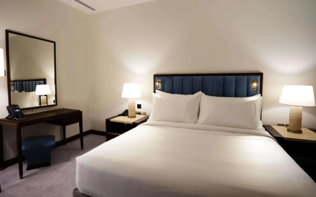Peninsula Worth Hotel