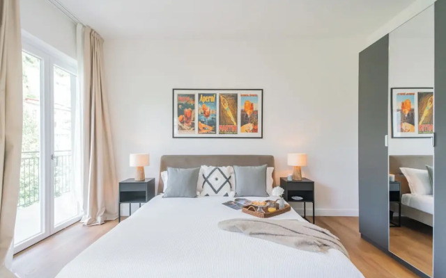 Panoramic Lake Suites