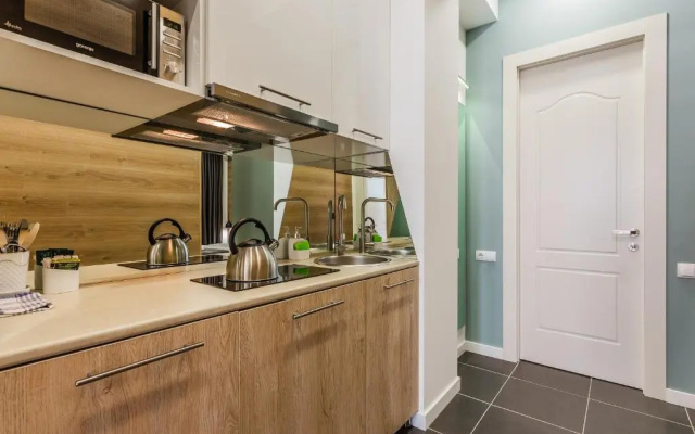 8 Rooms Apartotel On Meidan