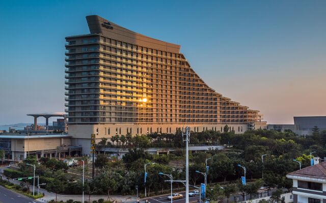 Отель Xiamen International Conference Center Hotel Китай, Сямынь - отзывы, цены и фото номеров - забронировать отель Xiamen International Conference Center Hotel онлайн вид на фасад