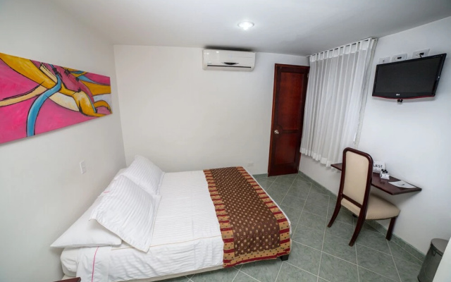 Hotel 33 Conquest