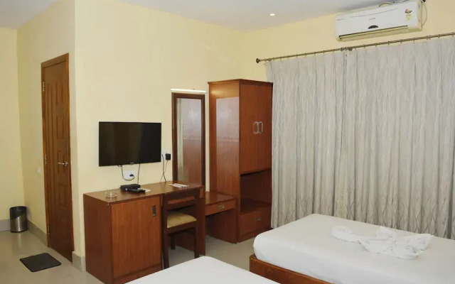 Hotel Golden Anchor Dhamara