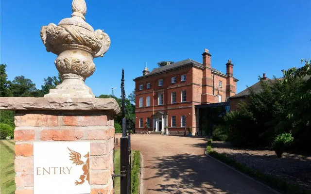 Winstanley House