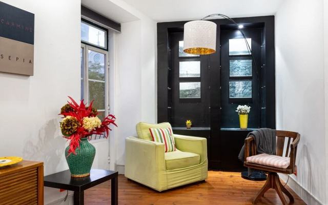 ALTIDO Bold & colourful 1-bed flat at the heart of Chiado, nearby Carmo Convent