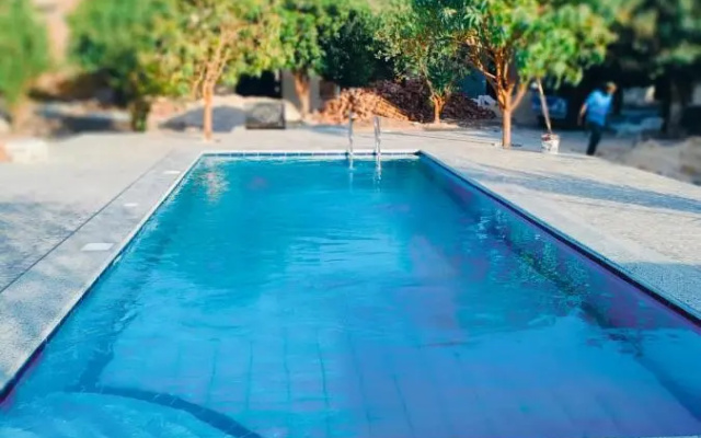 El Juneina Villa