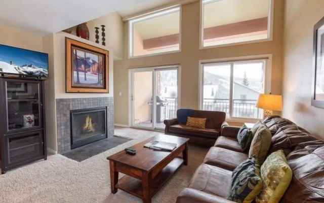 Breakaway West Convenient Condo Near Vail Village by RedAwning