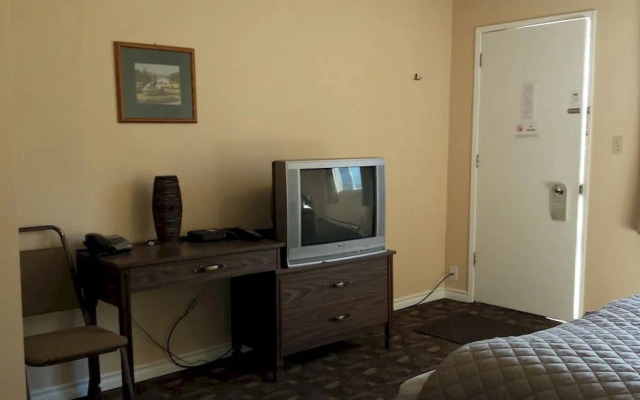Salmon River Motel and RV Park