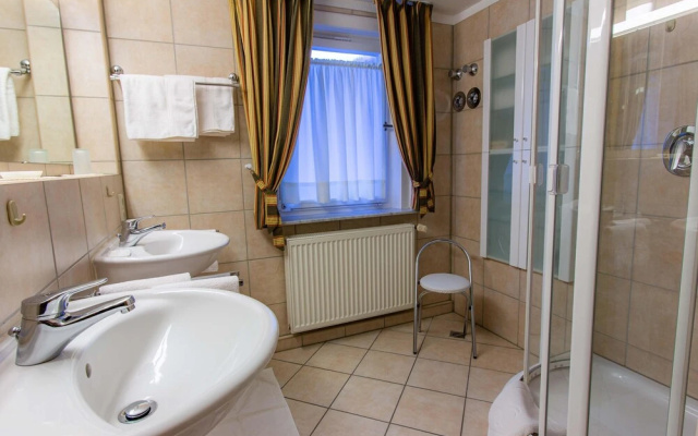 Ferienwohnung "Im Kelterhaus", Wohnung Grüner Salon