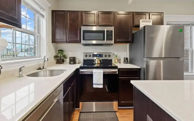 Your Cozy One Bedroom Midtown