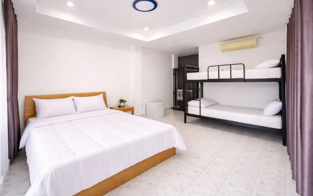 Chawee Pool Villa