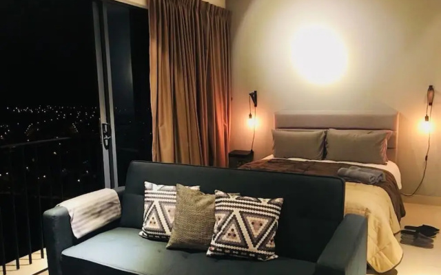 Machome GuestHome at Trefoil Setia City