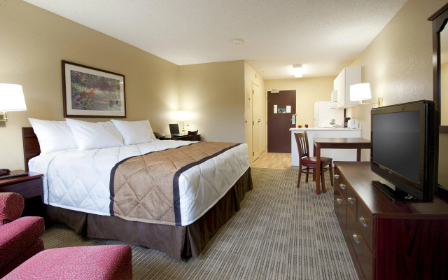 Extended Stay America Suites Detroit Metropolitan Airport