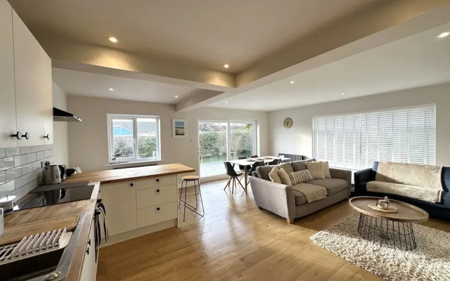 3-bed House in Llanfaelog, Near Rhosneigr