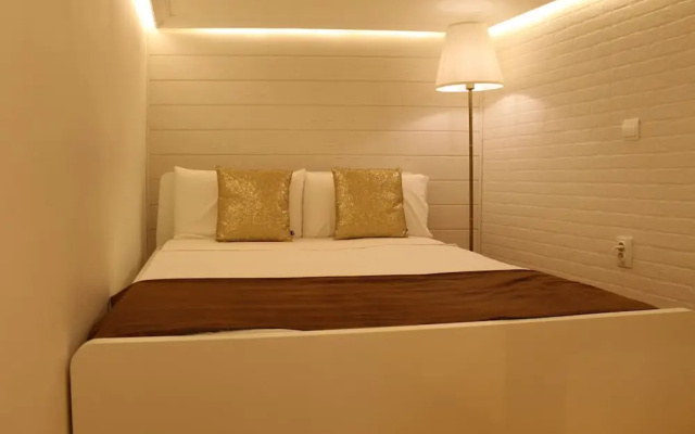 Modern 3 Bedroom in La Latina 10 minutes to Metro