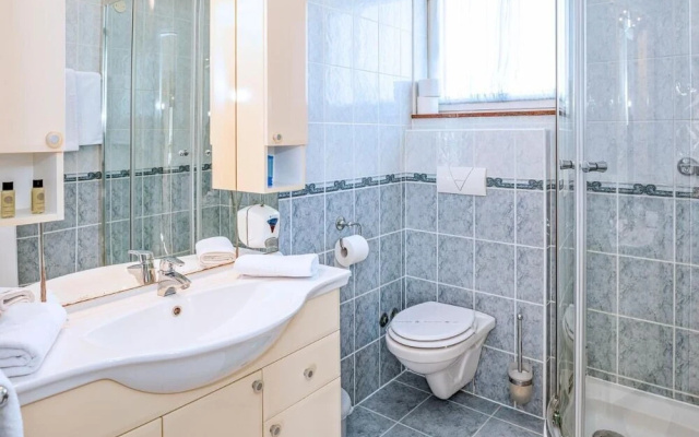 Barun Apartments - One Bedroom Apartment With Terrace and Sea View