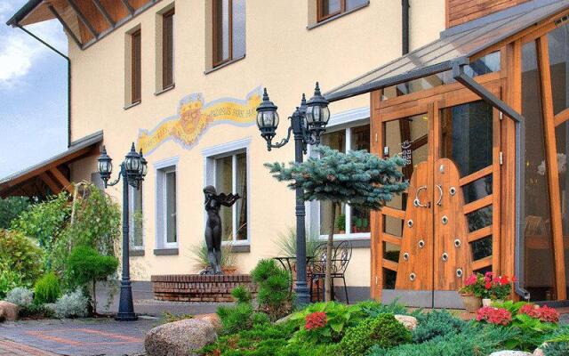 Отель Pažaislis Park Hotel Литва, Каунас - отзывы, цены и фото номеров - забронировать отель Pažaislis Park Hotel онлайн вид на фасад