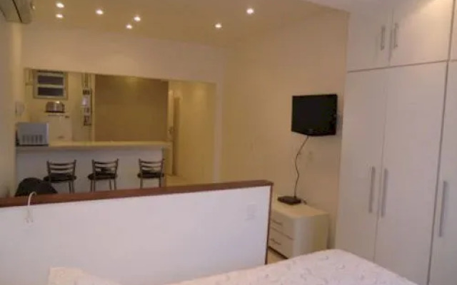 Studio Apartment in Leblon Near the Beach
