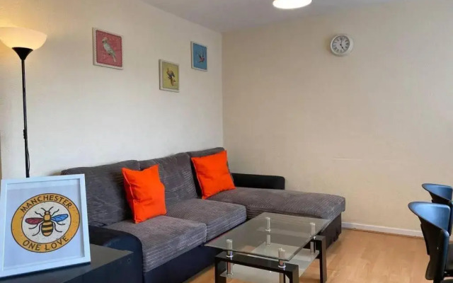 Modern 1 Bed Apartment - Leafy Chorlton Suburbs