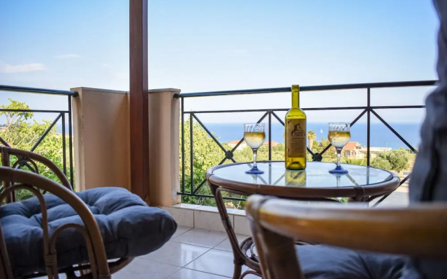 Studio Close To the Beach/ Garden with Jacuzzi & Bbq