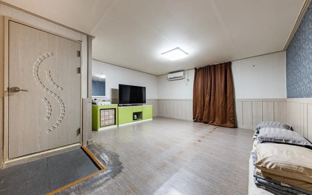 Jecheon Cello Motel