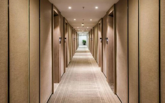 Suning Yayue Hotel (Zhangjiagang Pedestrian Street Manbatt Square)