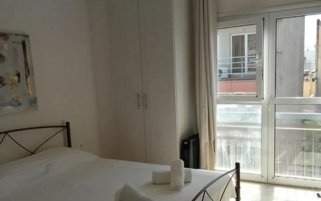 Cozy Apartment Side View of Acropolis