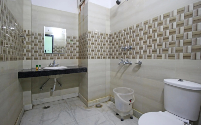Hotel KS International (50 meters from Railway Station)