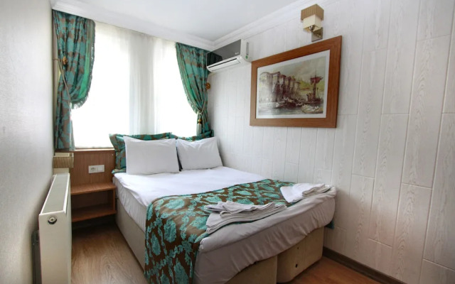 The Moonlight Hotel