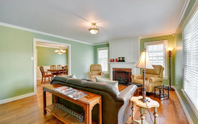 Spacious Amarillo Home With Shared Fire Pit!