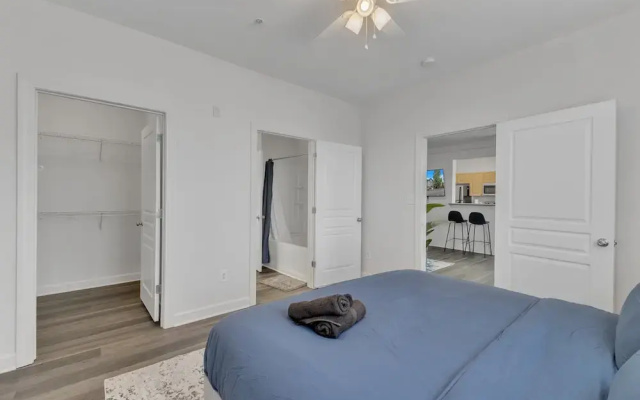King 3BR Suite Mins to Downtown Raleigh