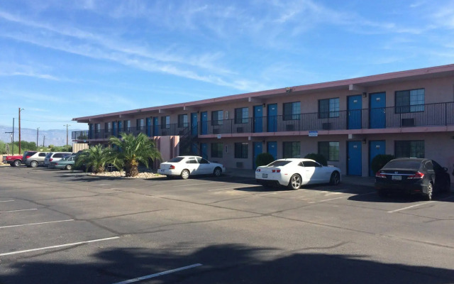 Red Roof Inn Tucson – Vail