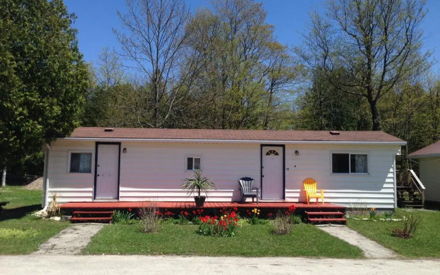 Mindemoya Motel